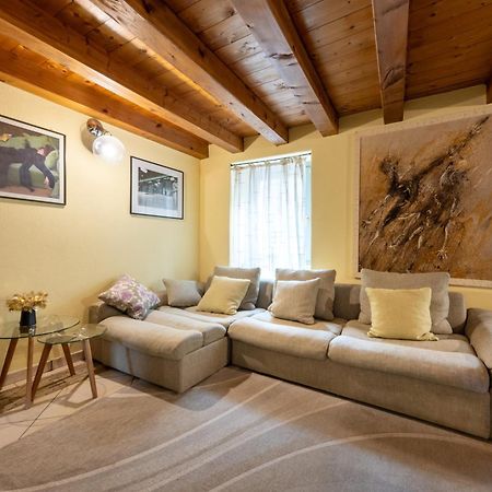 Alpine Apartment Αόστα Εξωτερικό φωτογραφία